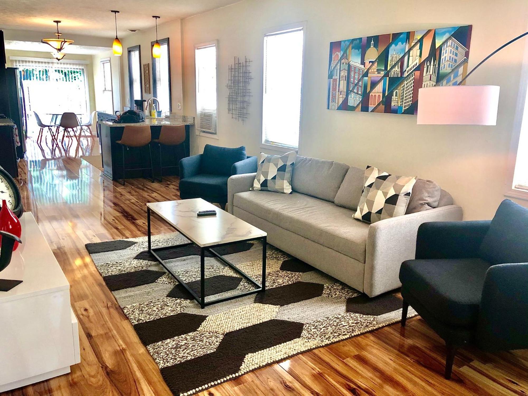 The House - W.20th - Three Bedroom Near West Side Market And Downtown Cle *