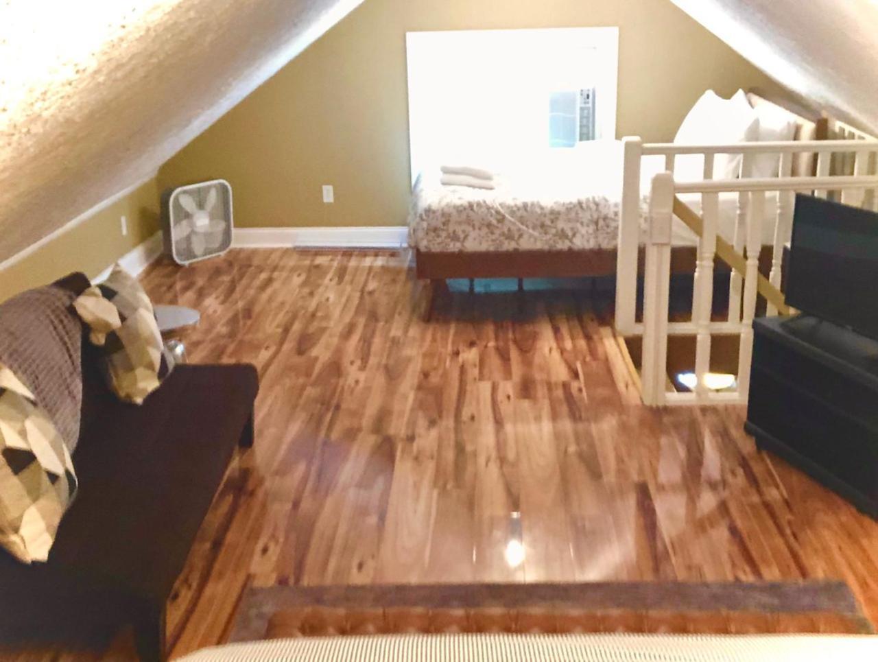 The House - W.20th - Three Bedroom Near West Side Market And Downtown Cle * Cleveland